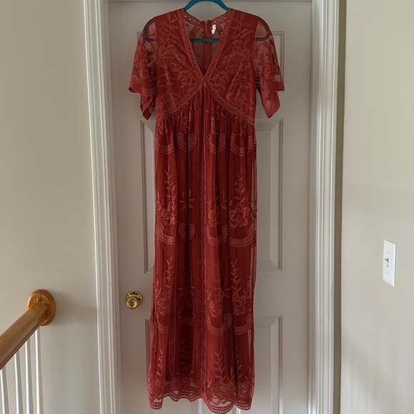 Perfect Maternity Dress for Photoshoot - Picture 4 of 6